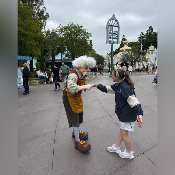 Meet your Posher, Tamara - Picture 2 of 5